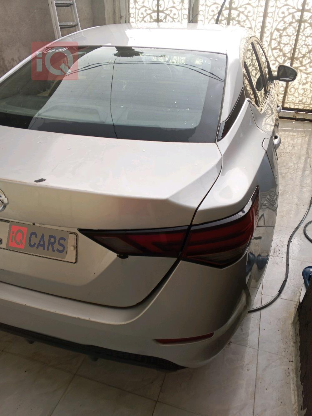 نيسان سنترا